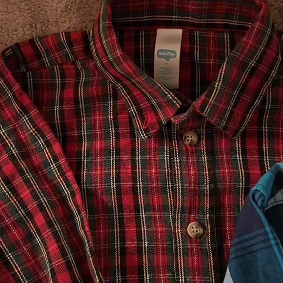 Button Up Shirts - Picture 2 of 5